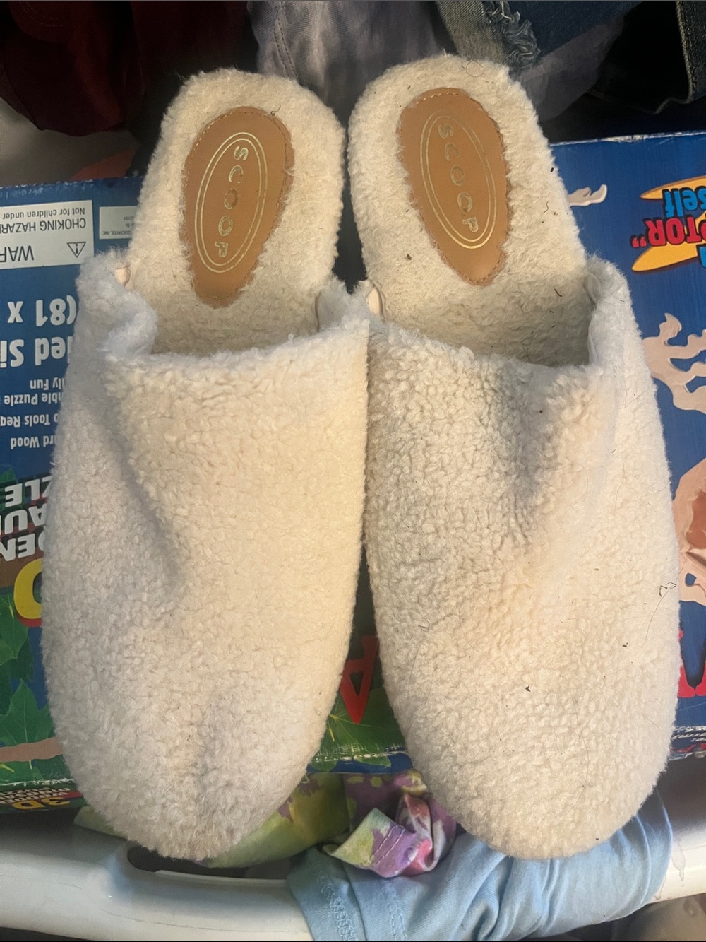 Scoop Cream Sherpa Slip-On Slippers